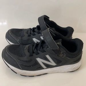 New Balance boys shoes Size US 3